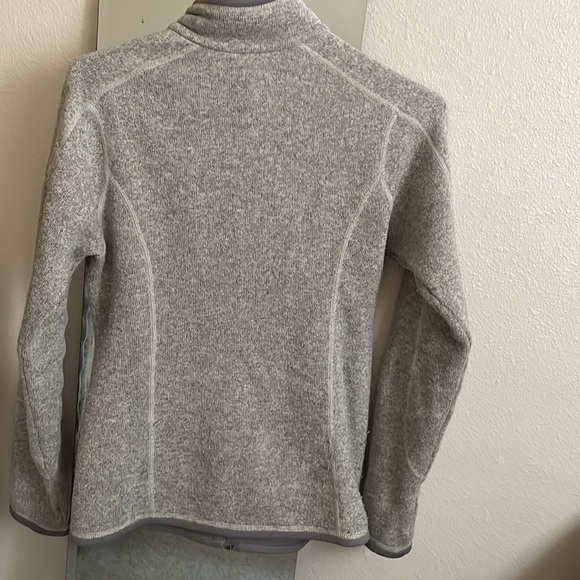Grey Patagonia zip up - Picture 2 of 3